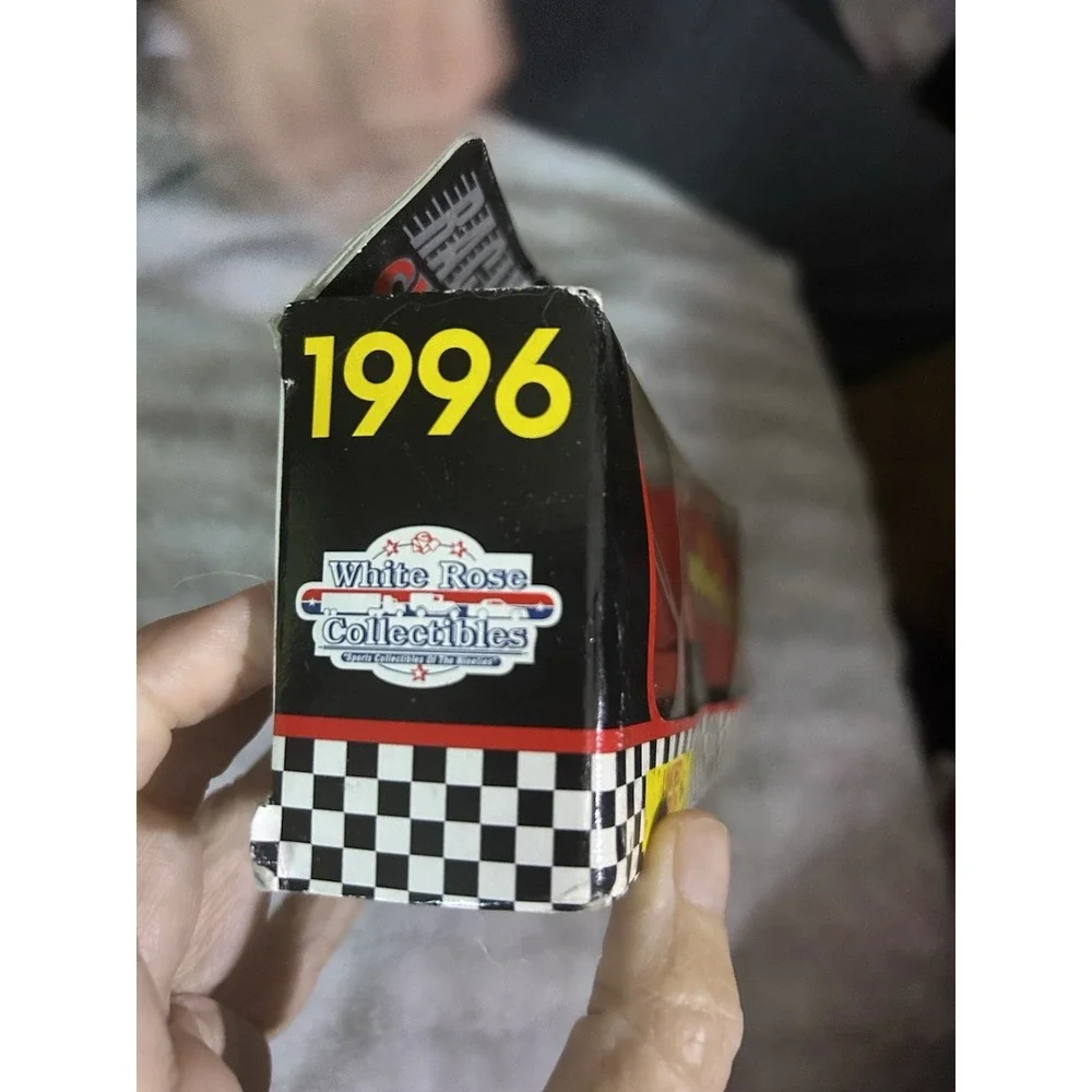 Racing‎ Super Stars Royal Oak Semi 1996 New Matchbox